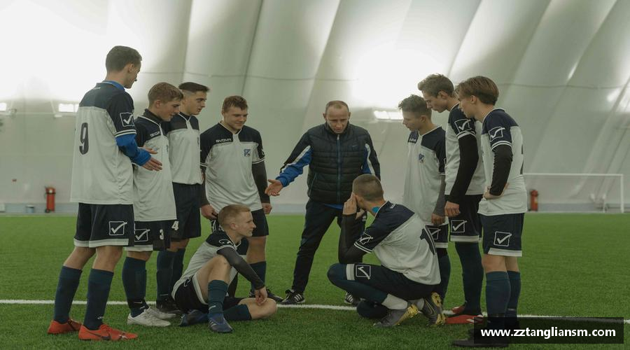 GA黄金甲体育官网永不言败，英雄始终在路上！